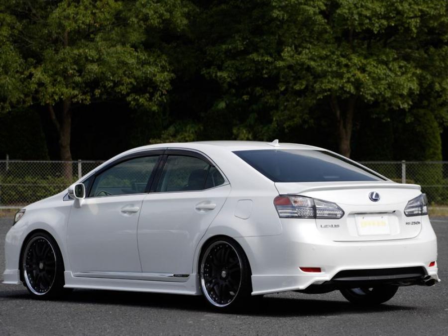  Lexus HS250h by Branew 2009 года  (фото 2 из 2)